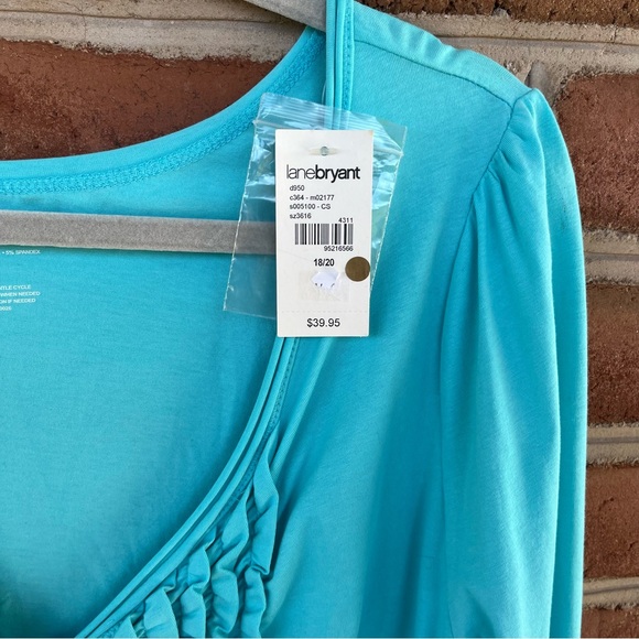 Beautiful blue comfy ladies top. Size 18/20 -add some color to your wardrobe - Picture 2 of 8